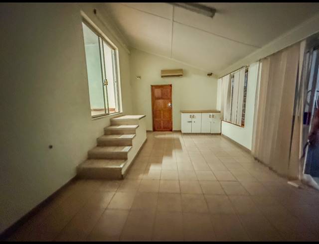 880M² BUILDING FOR SALE IN EMPANGENI CENTRAL